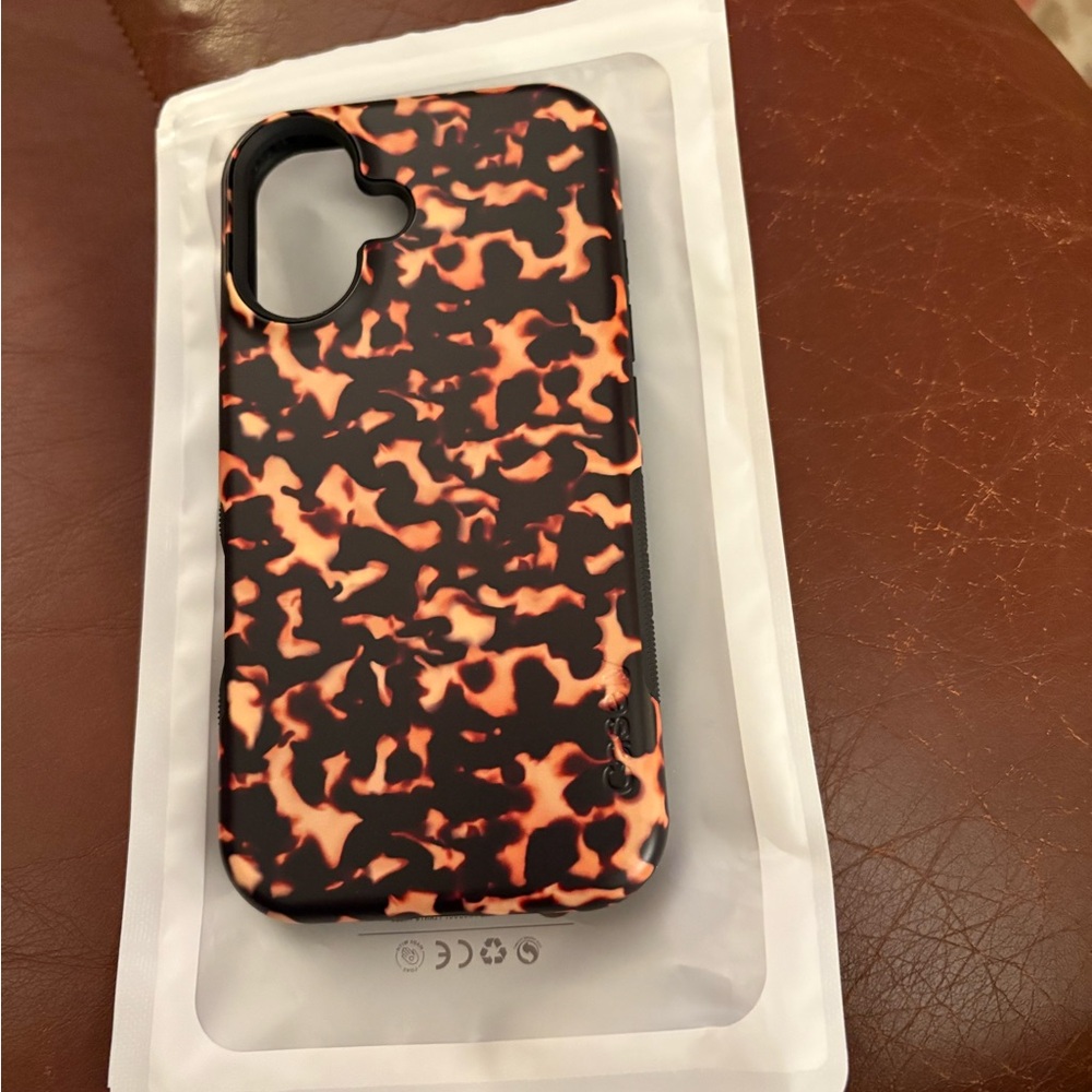 Tortoise Shell Pattern iPhone 16 Case